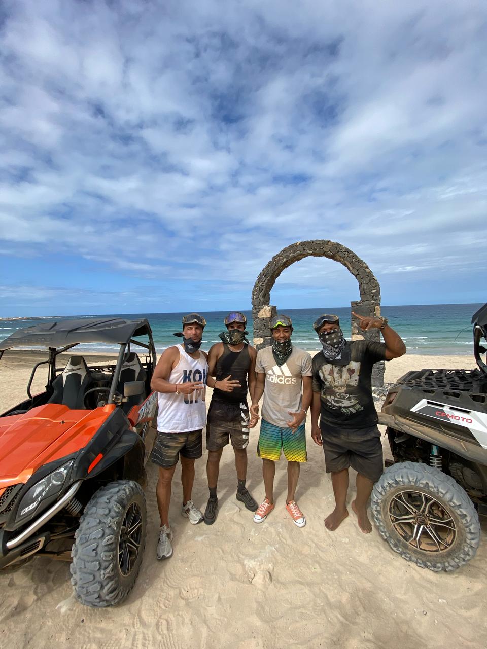 Experiência de buggy junto ao mar